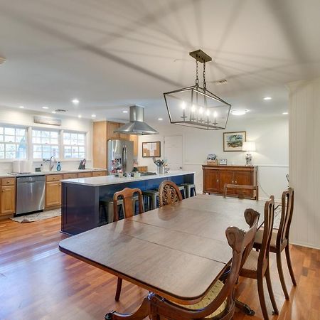 Spacious St Simons Island Vacation Rental With Pool! St. Simons Island Exterior photo